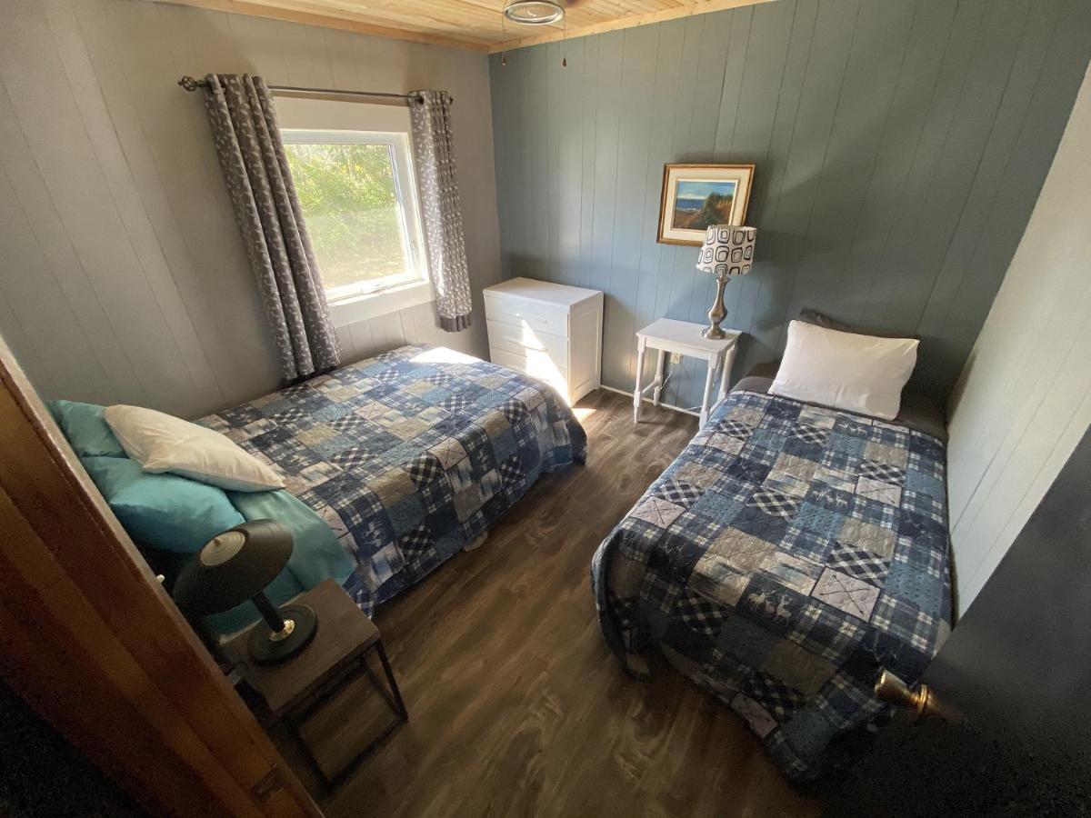 The Pines Motel And Cottages Rustico Экстерьер фото