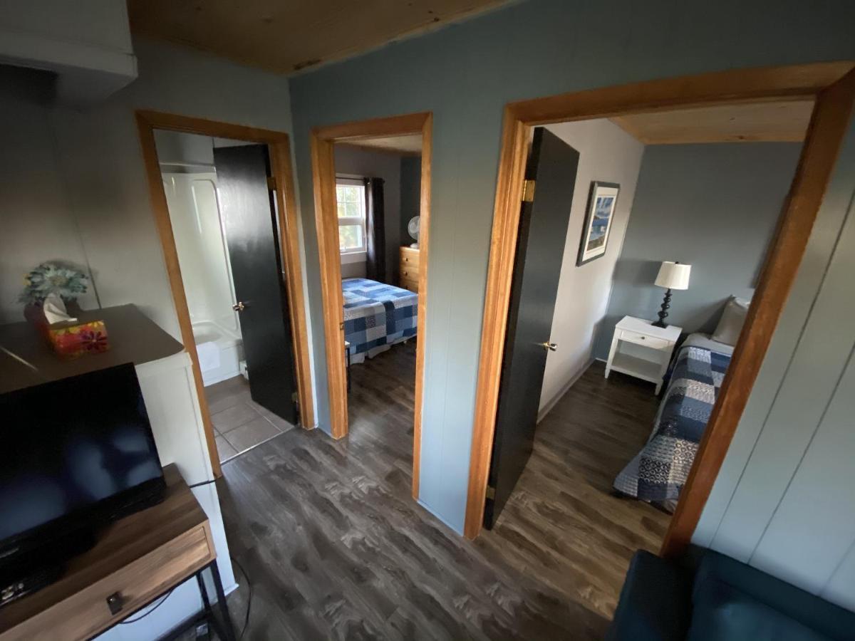 The Pines Motel And Cottages Rustico Экстерьер фото
