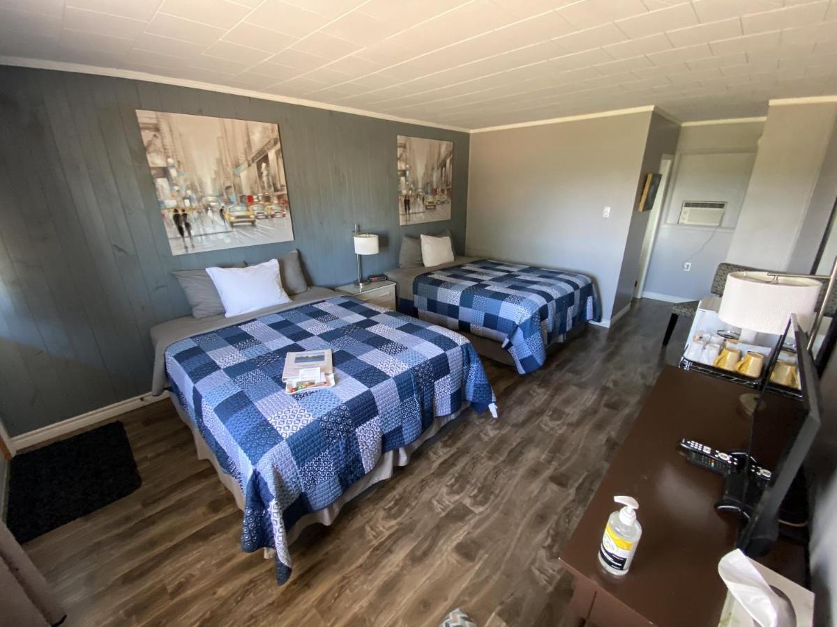 The Pines Motel And Cottages Rustico Экстерьер фото