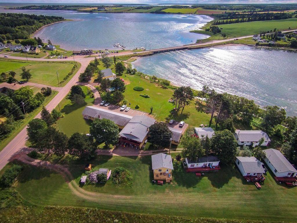 The Pines Motel And Cottages Rustico Экстерьер фото